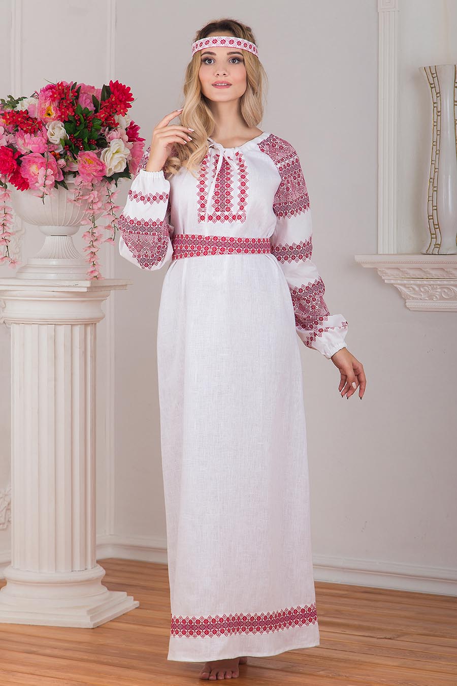 Women in Slavic costumes in Ngerulmud