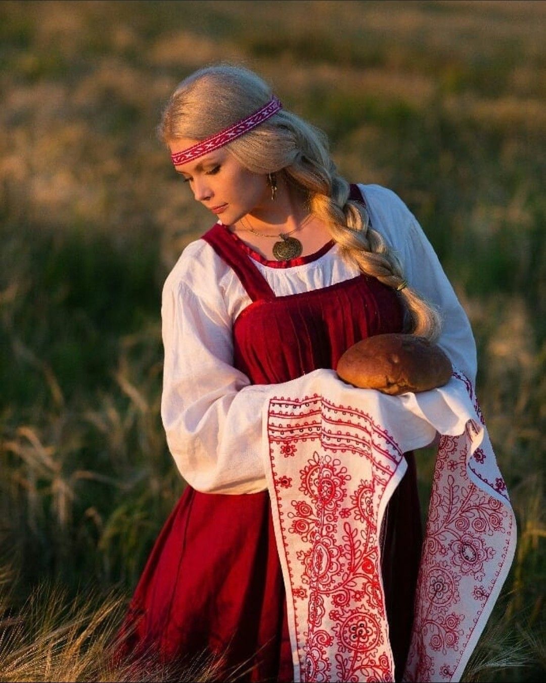 Girls in Slavic costumes in Ngerulmud